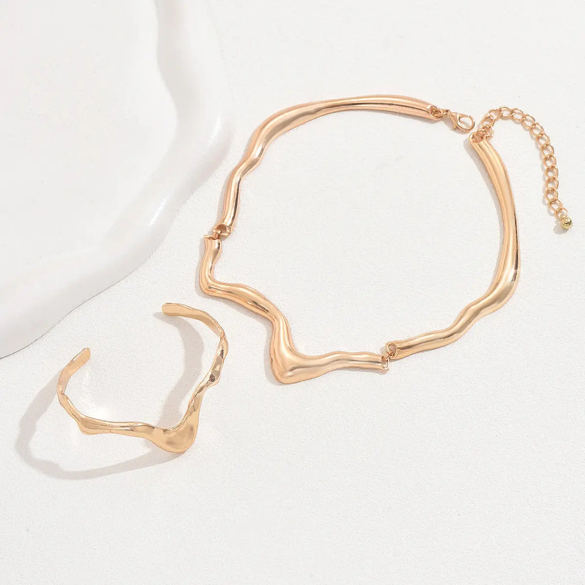 Lava Metal Twisted Design Collar Bracelet High Sense Necklace gomuto.com