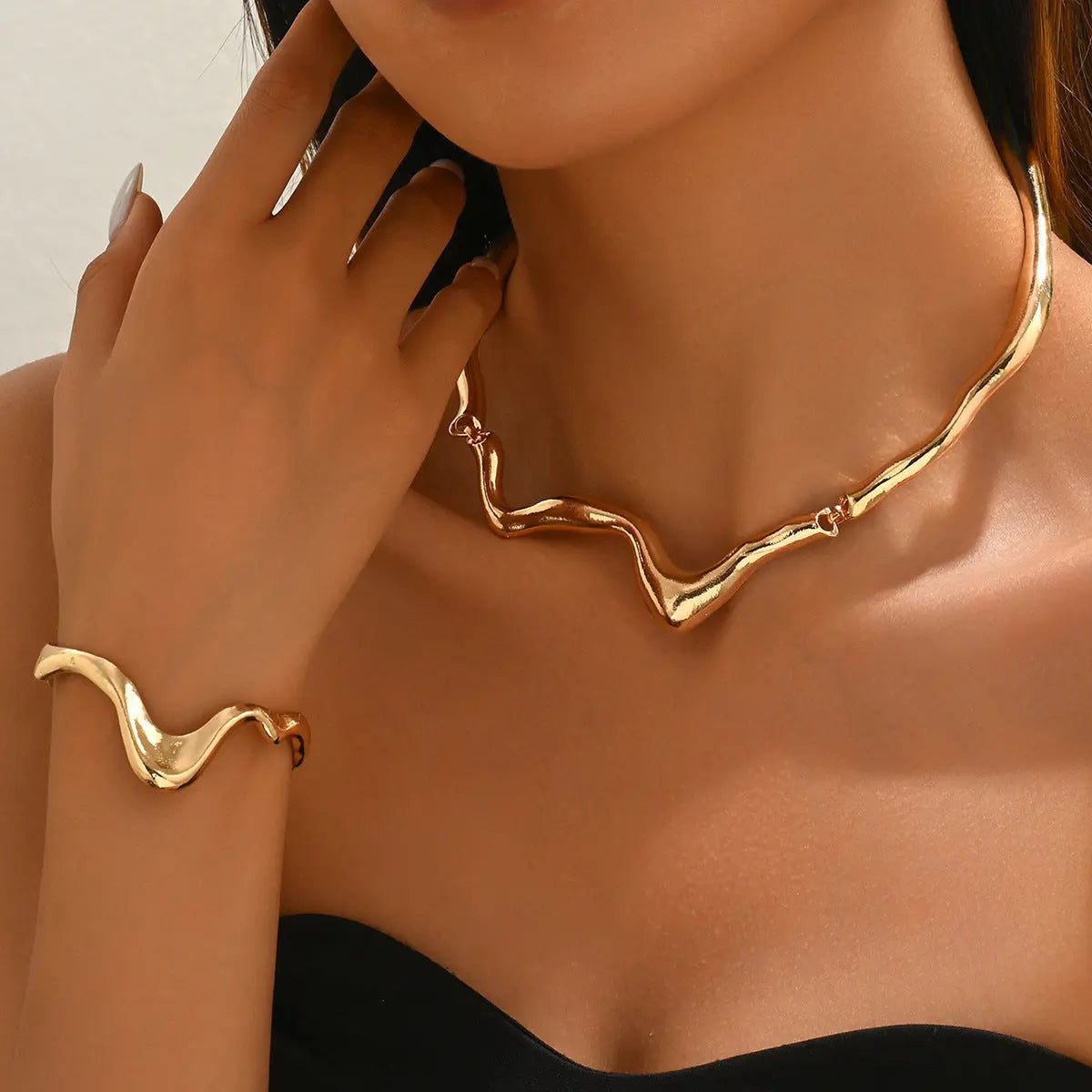 Lava Metal Twisted Design Collar Bracelet High Sense Necklace gomuto.com