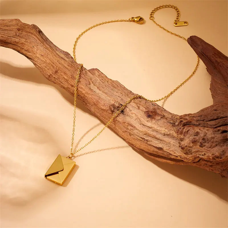 Simple Personality Envelope Pendant Necklace Fashion Retro gomuto.com