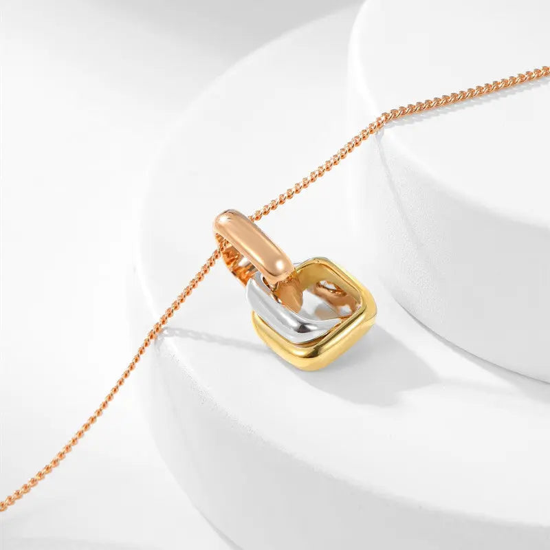 Square Three-color Ring Necklace Interlocking Clavicle Chain gomuto.com