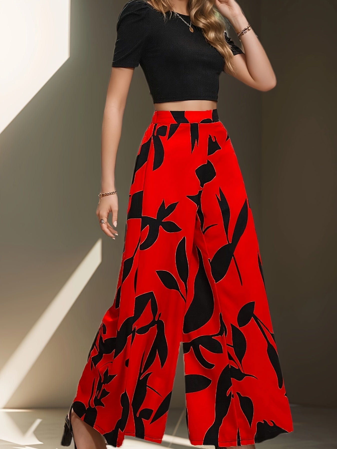 Elegant Two-Piece Pantsuit Set - Solid Color Crew Neck T-Shirt & Leaf Print Wide Leg Pants Outfit for Women